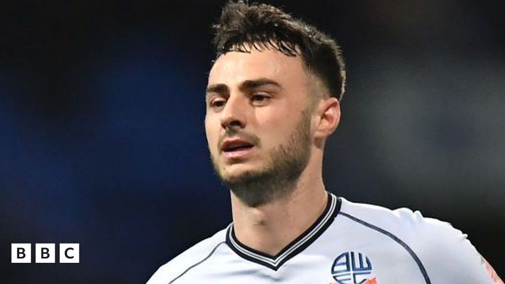 Bolton Wanderers: Aaron Collins hopes to win promotion