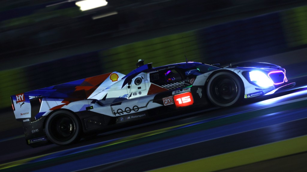 LM24 Hour 7: Safety car greets nightfall after heavy BMW incident