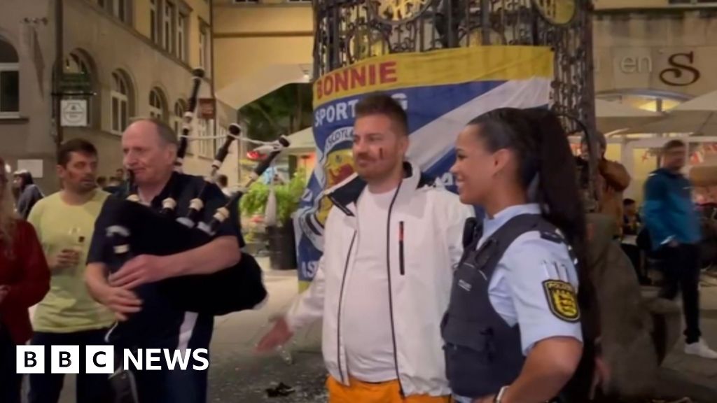 Scotland fans serenade German police with Happy Birthday on bagpipes