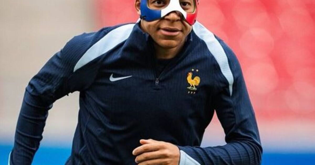 France offer Kylian Mbappe update as masked star hopes for early injury return