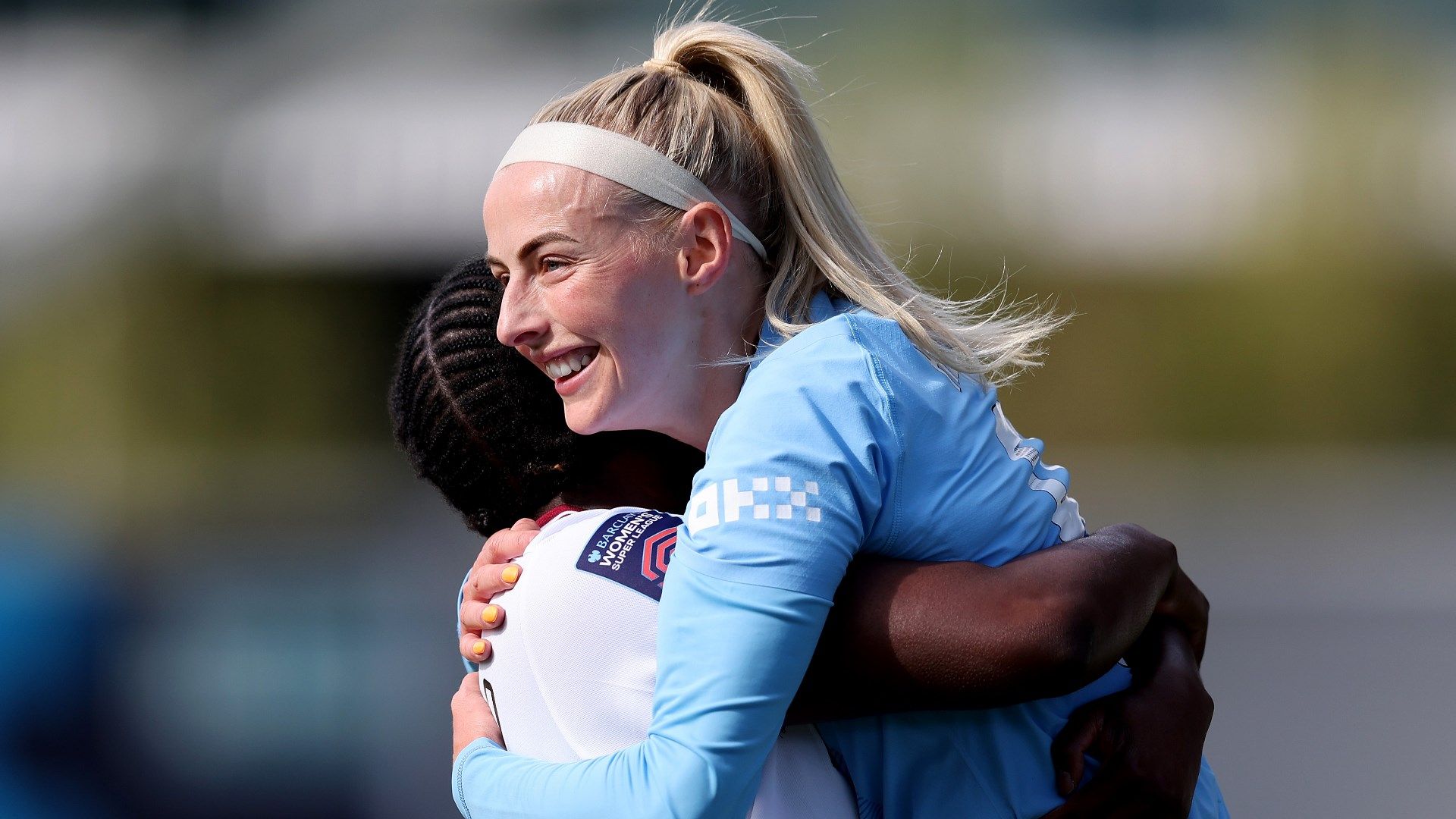 Lionesses star Chloe Kelly enjoys holiday in Dubai following double England duty against France and draining WSL season with Man City | Goal.com US