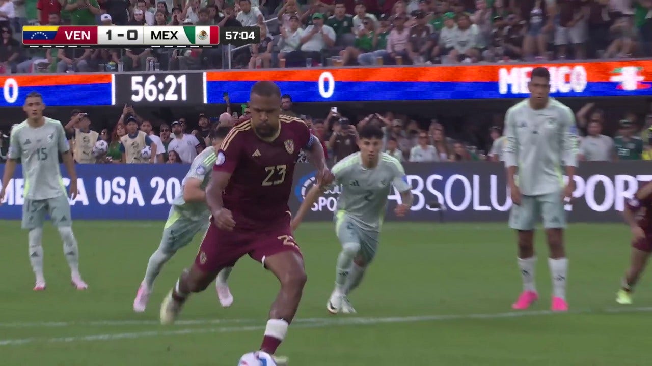 Salomon Rondon scores a goal off a penalty to give Venezuela a 1-0 lead over Mexico | Copa América 2024