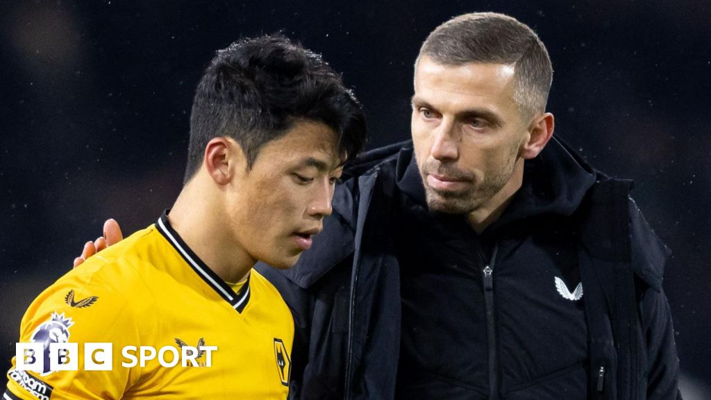 Hwang Hee-chan: Wolves forward target of an alleged racist remark by Como player friendly, says boss Gary O'Neil