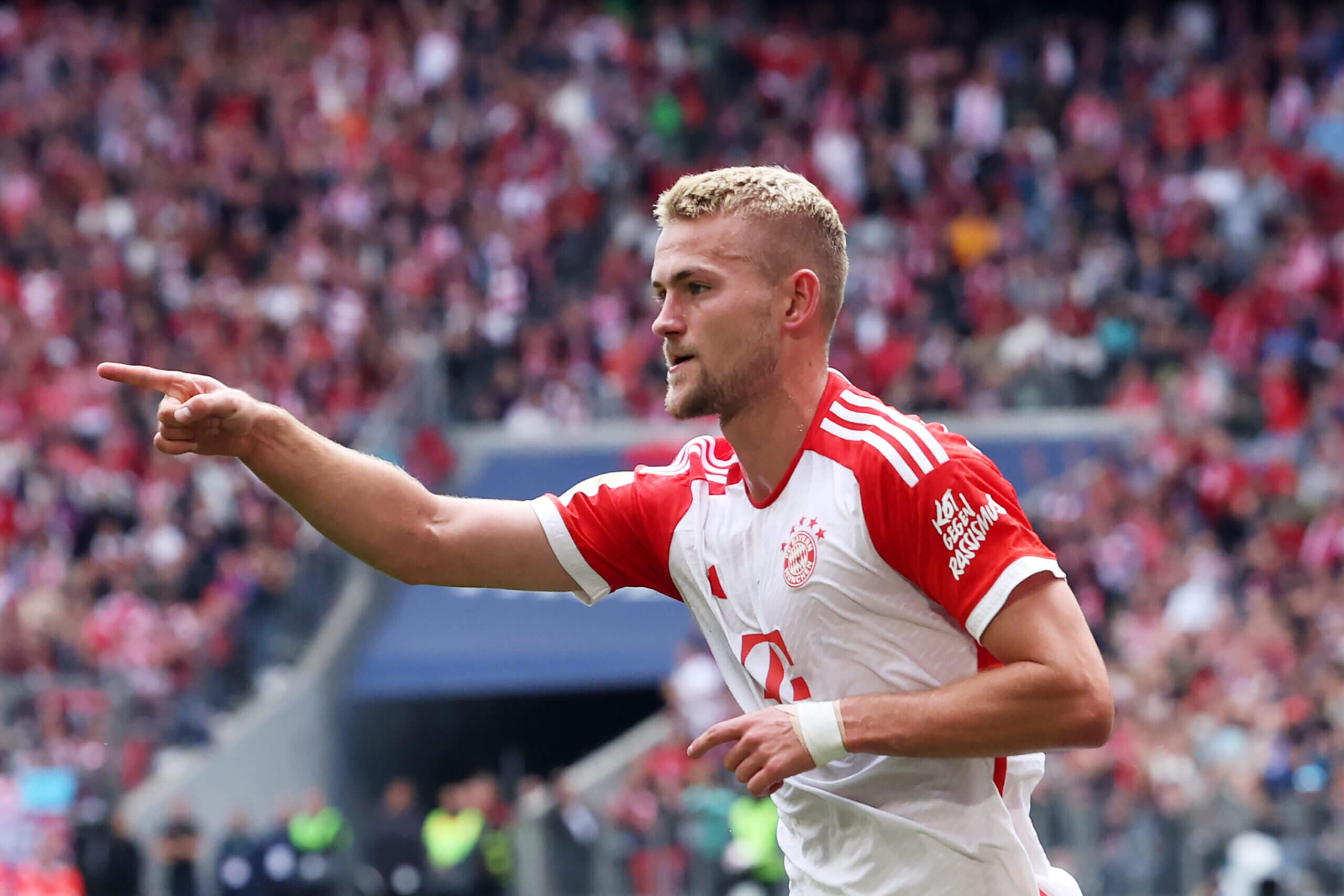 If Manchester United pursue a deal for De Ligt it may require a Ten Hag tactical rethink