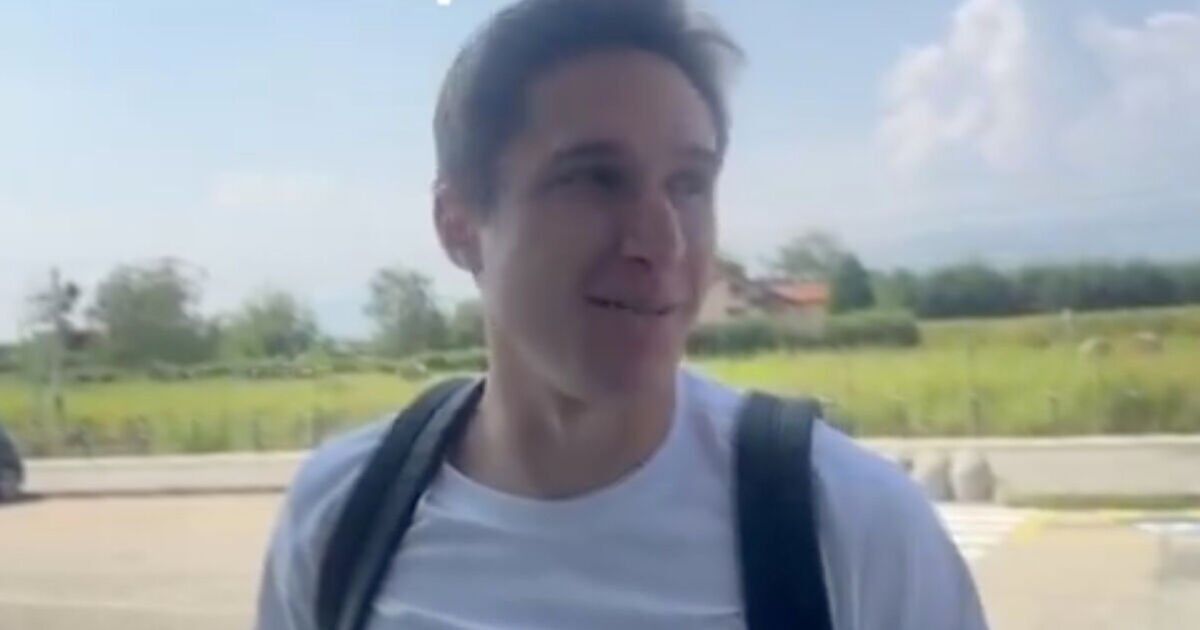 Federico Chiesa breaks silence on bargain £11m Liverpool transfer as he flies in