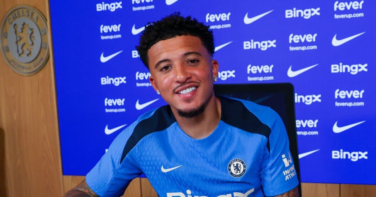 Jadon Sancho sent Chelsea message by player who could ruin his £25m transfer