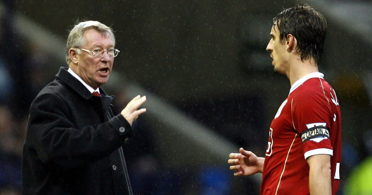 Sir Alex Ferguson's six-word response to Gary Neville offering to give up role at Man Utd