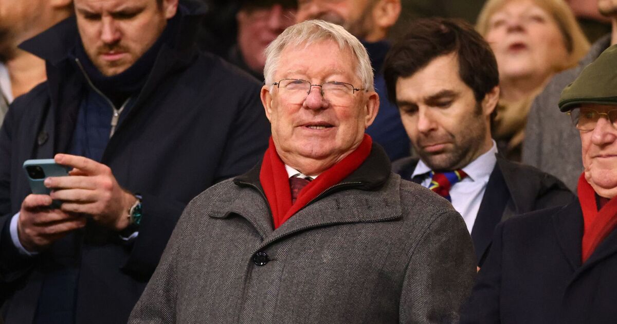 Sir Alex Ferguson to miss second Man Utd match in a row after contract brutally torn up